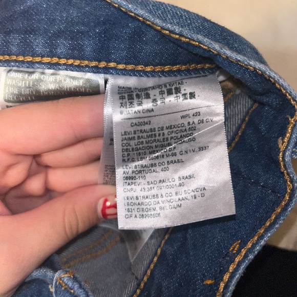 Levi shorts - Picture 3 of 4